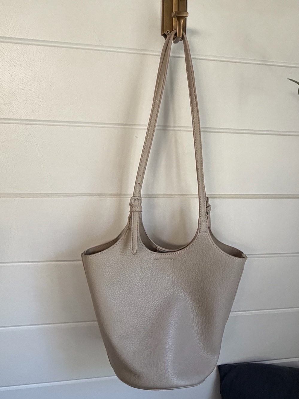 Antik Kraft Mini Trapeze Pebbled Leather Shoulder Bag